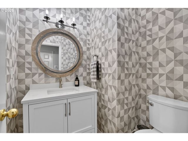 21370 HORTON Ct, West Linn, OR 97068
