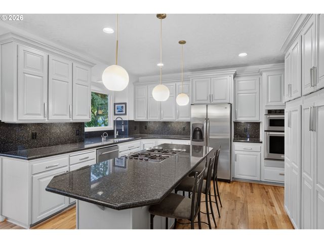 21370 HORTON Ct, West Linn, OR 97068