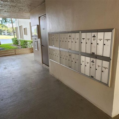 9311 Orange Grove Drive 114, Davie, FL 33324