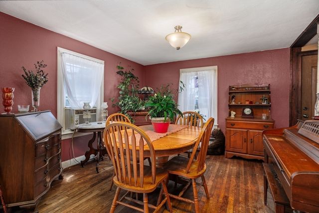 148 Pond St, Leominster, MA 01453