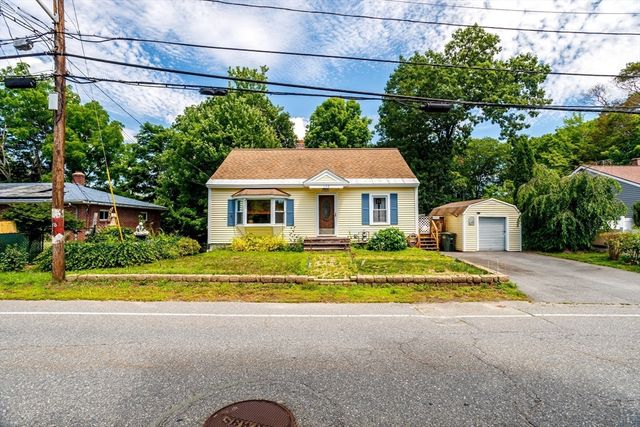 148 Pond St, Leominster, MA 01453