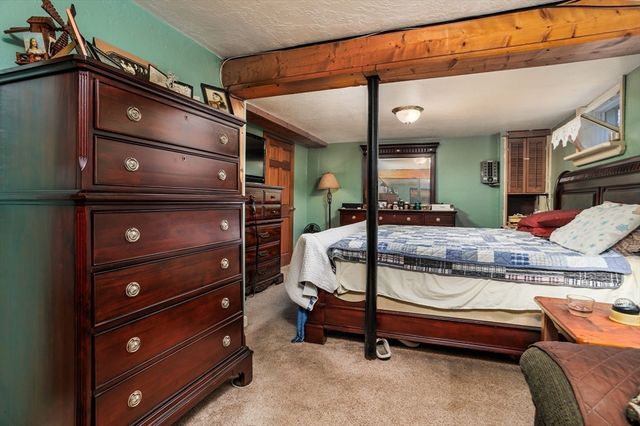 148 Pond St, Leominster, MA 01453