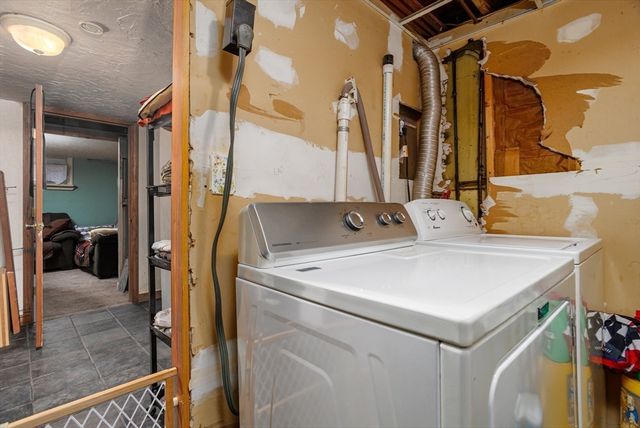 148 Pond St, Leominster, MA 01453