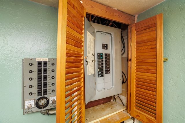148 Pond St, Leominster, MA 01453