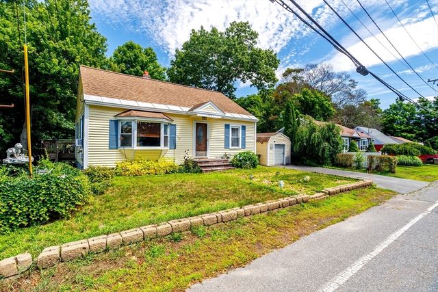 148 Pond St, Leominster, MA 01453