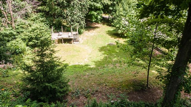 148 Pond St, Leominster, MA 01453