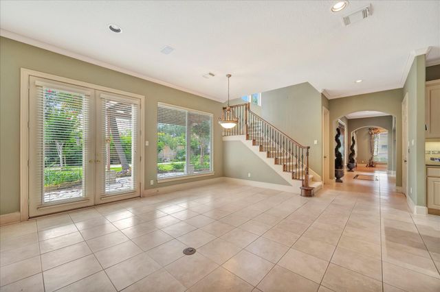 604 Harborside Way, Kemah, TX 77565