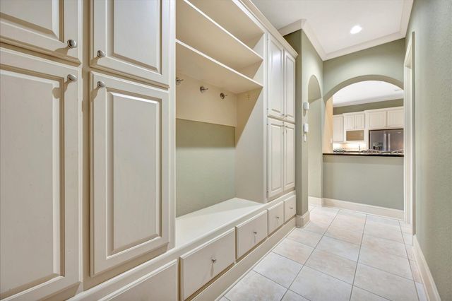 604 Harborside Way, Kemah, TX 77565