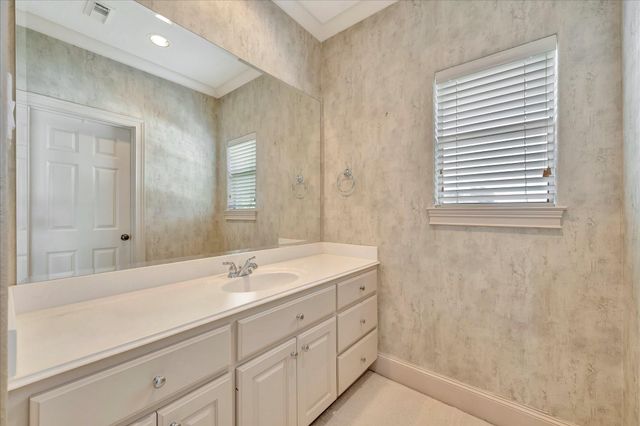 604 Harborside Way, Kemah, TX 77565