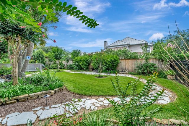 604 Harborside Way, Kemah, TX 77565