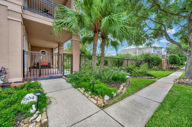 604 Harborside Way, Kemah, TX 77565