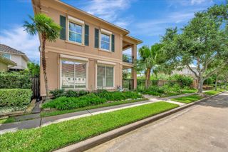 604 Harborside Way, Kemah, TX 77565
