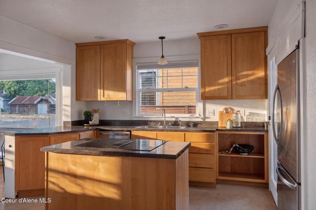 2103 E MULLAN AVE, Coeur D'alene, ID 83814