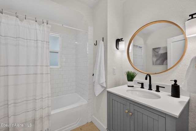 2103 E MULLAN AVE, Coeur D'alene, ID 83814