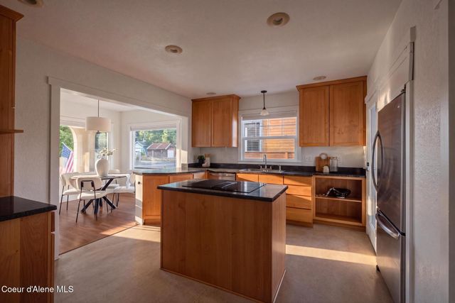 2103 E MULLAN AVE, Coeur D'alene, ID 83814