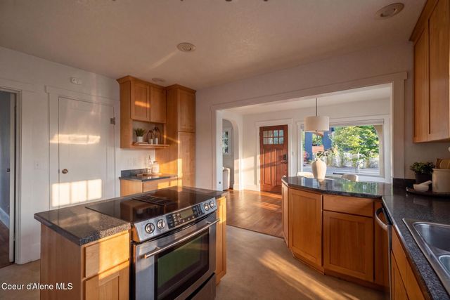 2103 E MULLAN AVE, Coeur D'alene, ID 83814