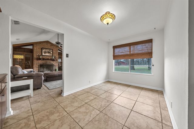 5400 County Road 402, Grandview, TX 76050