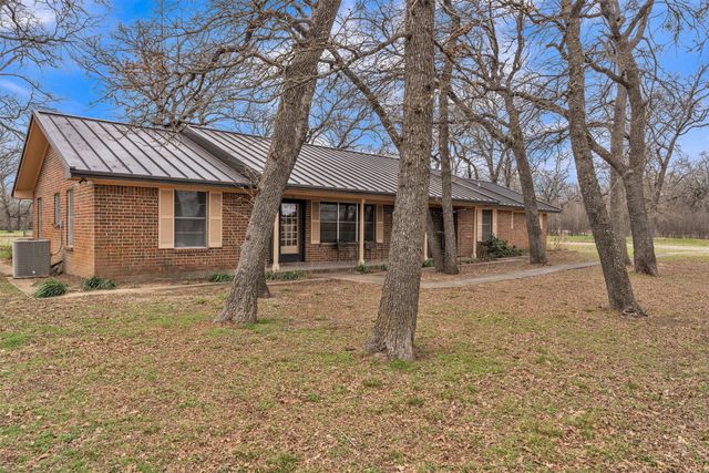 5400 County Road 402, Grandview, TX 76050