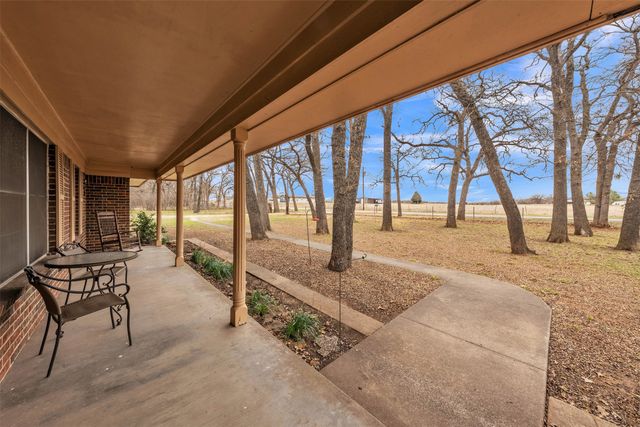5400 County Road 402, Grandview, TX 76050