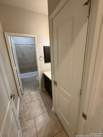 1530 Eagle Gln, San Antonio, TX 78260