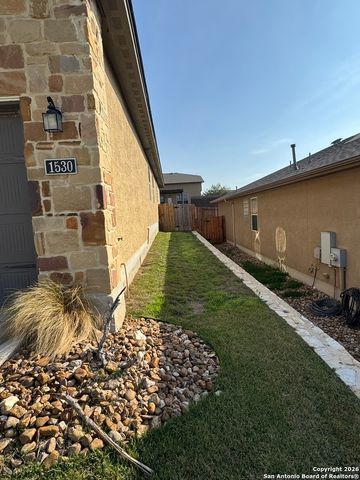 1530 Eagle Gln, San Antonio, TX 78260