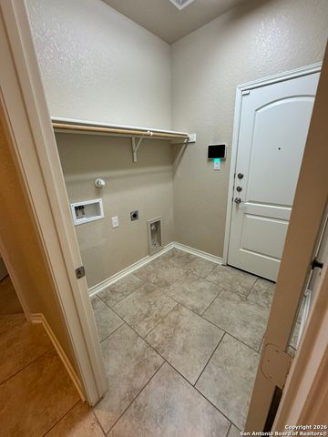 1530 Eagle Gln, San Antonio, TX 78260