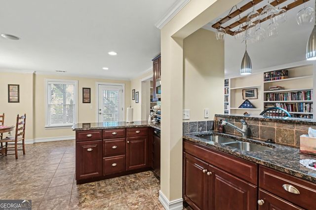 640 Garden Wilde Place, Roswell, GA 30075