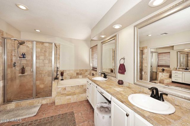 2740 E BROOKWOOD Court, Phoenix, AZ 85048