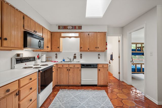 195 Highview, Streetman, TX 75859