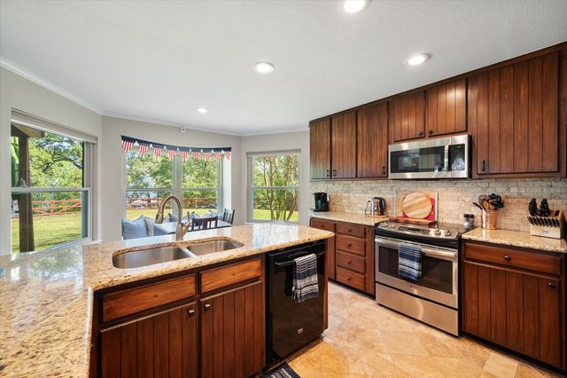 195 Highview, Streetman, TX 75859