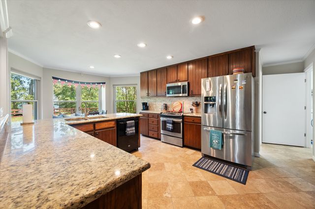 195 Highview, Streetman, TX 75859