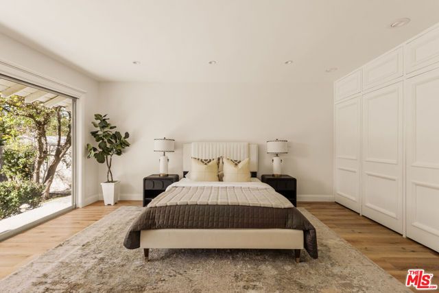 23153 Gonzales Drive, Woodland Hills (los Angeles), CA 91367