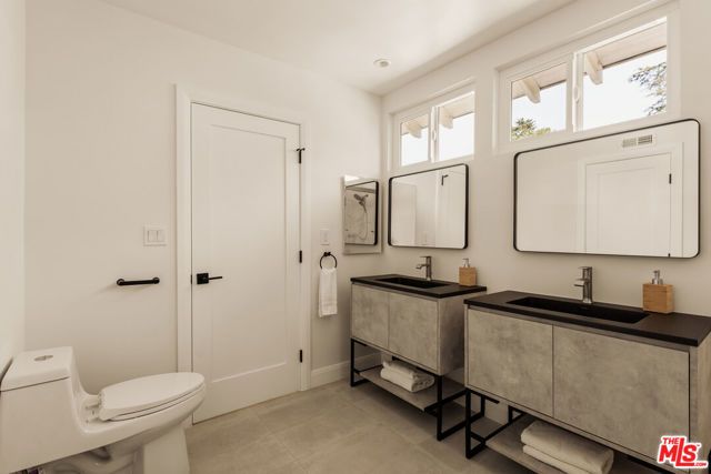 23153 Gonzales Drive, Woodland Hills (los Angeles), CA 91367