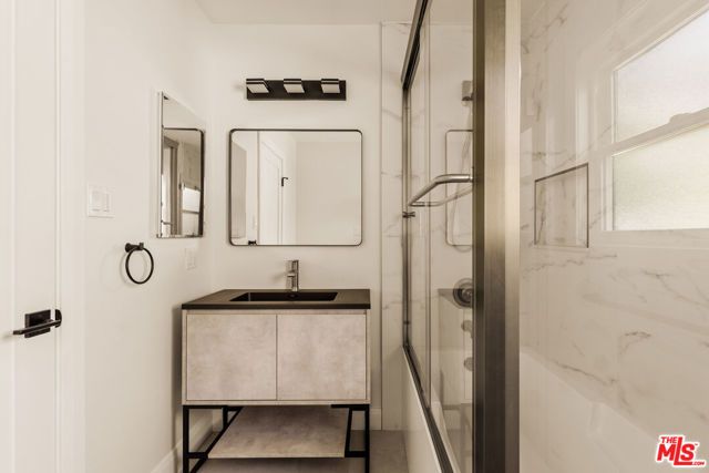 23153 Gonzales Drive, Woodland Hills (los Angeles), CA 91367