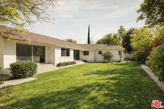 23153 Gonzales Drive, Woodland Hills (los Angeles), CA 91367