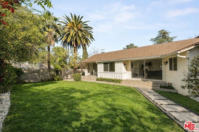 23153 Gonzales Drive, Woodland Hills (los Angeles), CA 91367