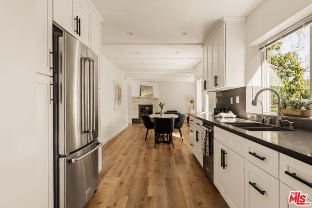 23153 Gonzales Drive, Woodland Hills (los Angeles), CA 91367