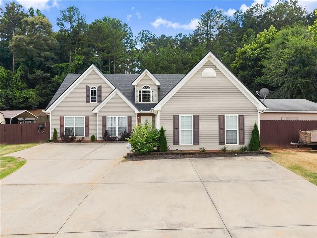 69 Maple Leaf Court, Hoschton, GA 30548