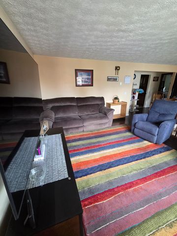119 Huntress Street, Manchester, NH 03102