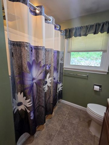 119 Huntress Street, Manchester, NH 03102