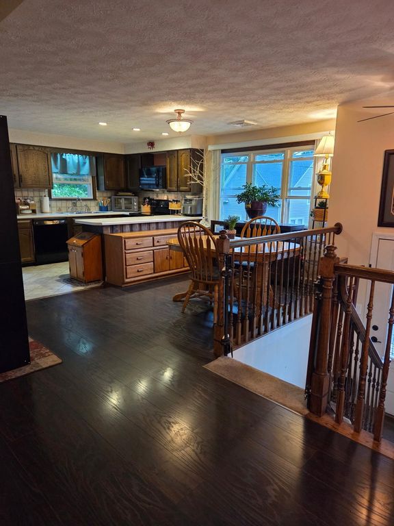 119 Huntress Street, Manchester, NH 03102