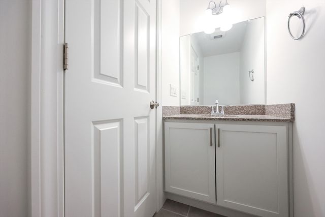 215 High Street 21, Taunton, MA 02780