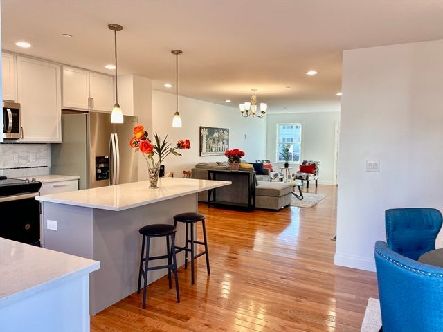 215 High Street 21, Taunton, MA 02780