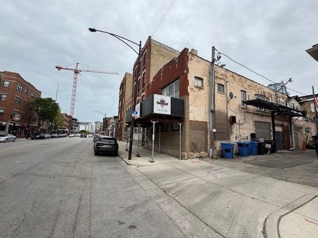 1153 W Grand Avenue, Chicago, IL 60642