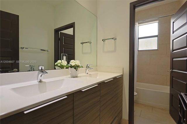 16065 SW 136th Ter, Miami, FL 33196