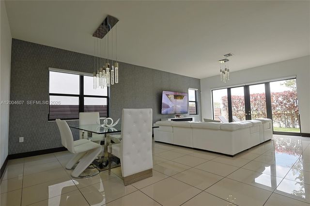 16065 SW 136th Ter, Miami, FL 33196