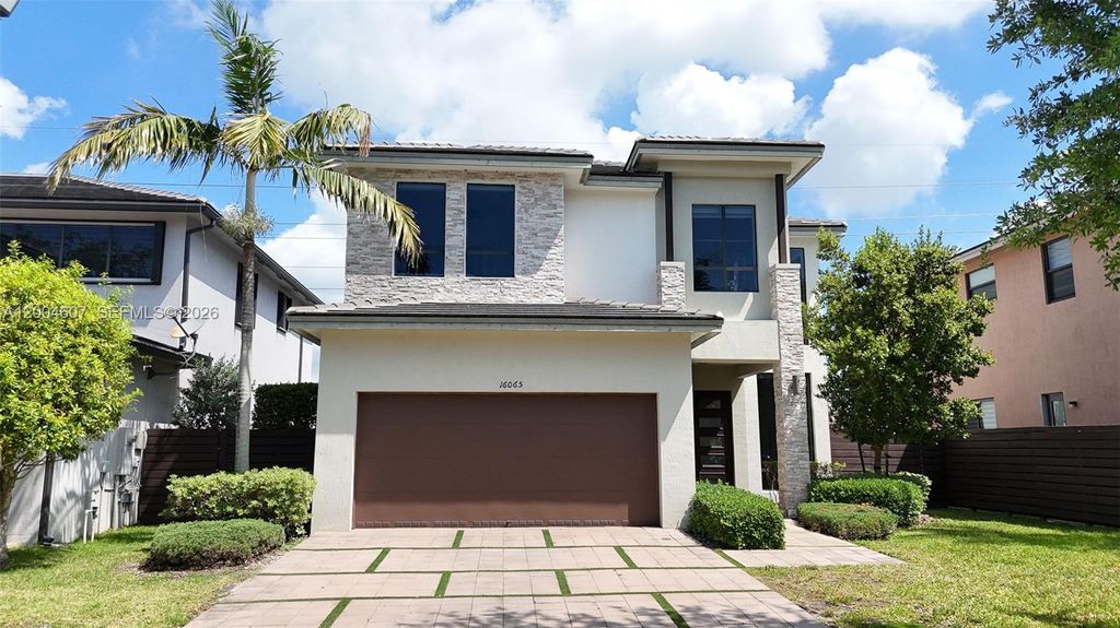 16065 SW 136th Ter, Miami, FL 33196