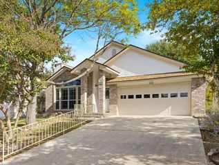 434 Vicksburg Ave, Kerrville, TX 78028