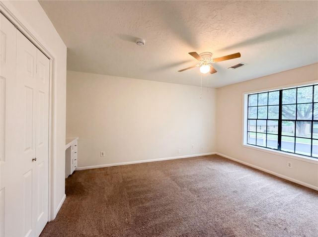 1001 Windy Drive, Brenham, TX 77833