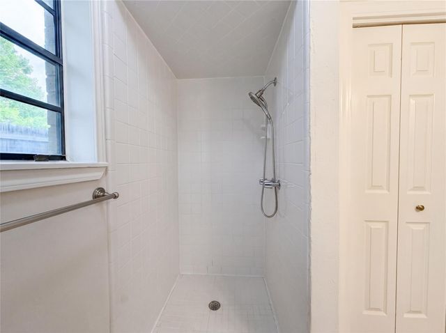 1001 Windy Drive, Brenham, TX 77833